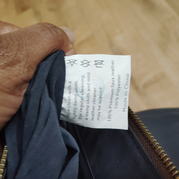 Elegant Dark Brown Leather Men's Briefcase 💼 (Unisex) - Picture 5 of 7